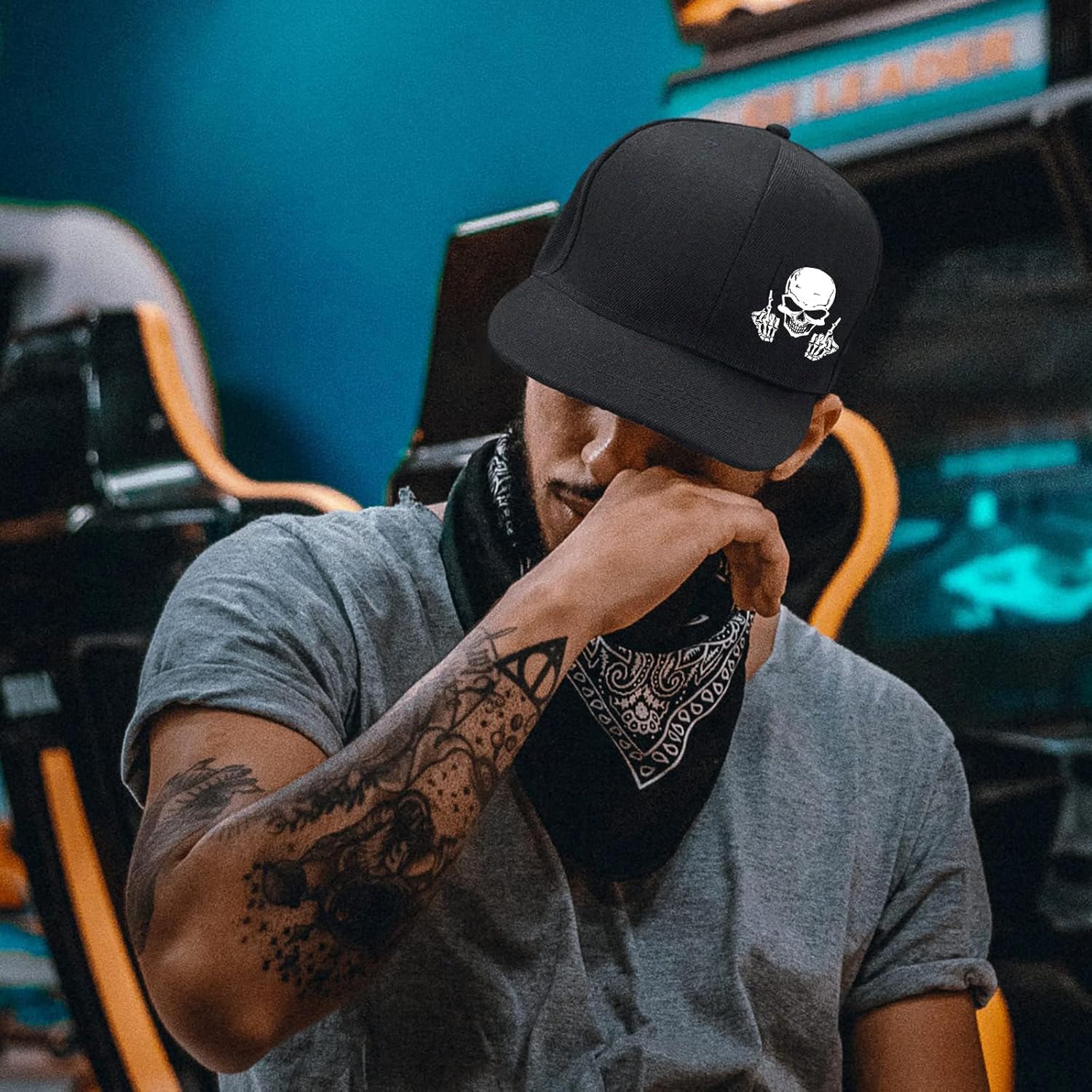 Chapéus snapback de dedo médio - Snapback Hat Flat avaliação e preço